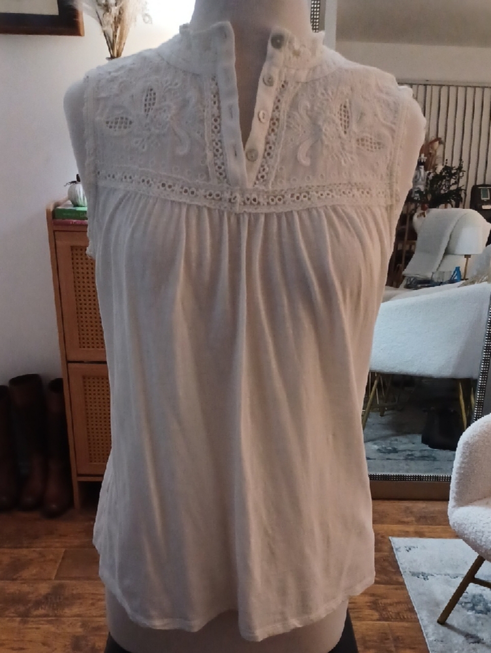 Medium Size Lucky Brand White Lace-Trim Scoop Neck Top